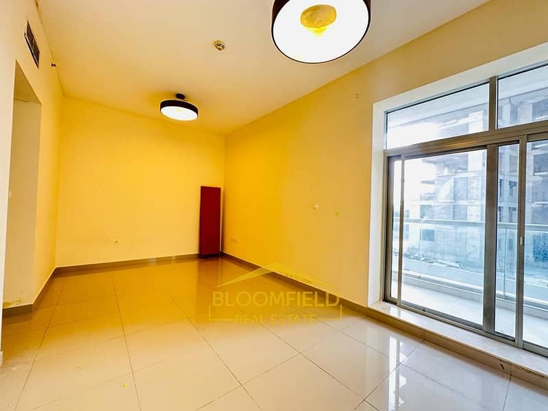 Cheap Studio | Well Maintained | Huge Layout Cheap Studio | Well Maintained | Huge Layout