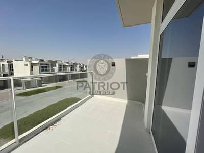 3 Bedroom Villa for Sale in DAMAC Hills 2 (Akoya by DAMAC), Dubai - Distress Deal I Corner Unit I Single row