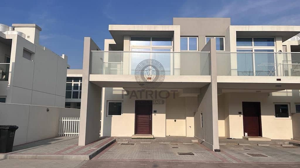 Rare Deal | Rented | RR-EM Corner | Single Row Rare Deal | Rented | RR-EM Corner | Single Row
