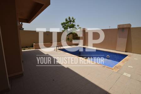 Hot Price! Villa with Pool and Extra Rm. Hot Price! Villa with Pool and Extra Rm.