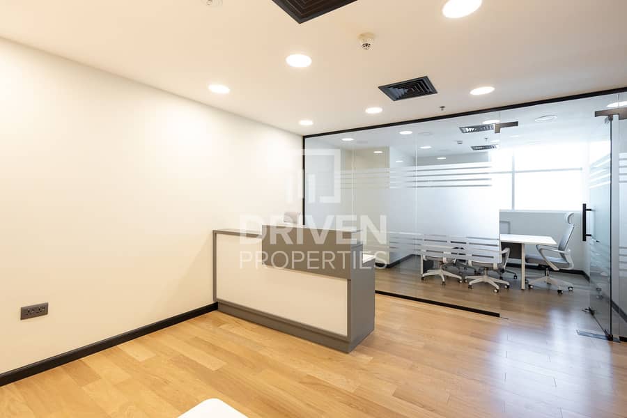 Huge Office | Upgraded in Prime Location Huge Office | Upgraded in Prime Location