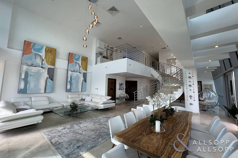 Stunning Duplex | Marina Views | Vacant Stunning Duplex | Marina Views | Vacant