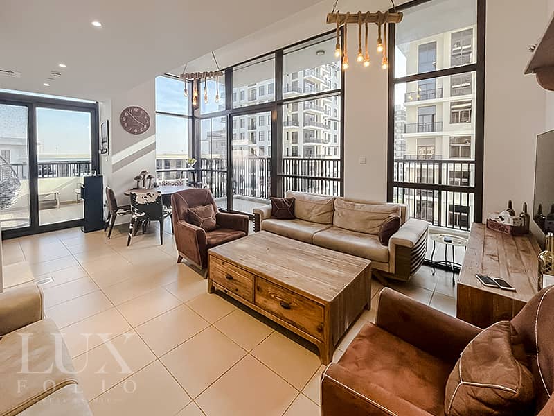Vacant on transfer | Pool View | Corner Unit Vacant on transfer | Pool View | Corner Unit