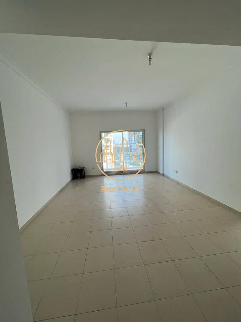 Large 1 Bedroom  for rent ready to move