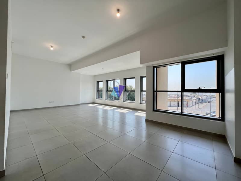 0% Commission, Lavish 3 Master BHK with Terrace, Life Style, Close to Marina 0% Commission, Lavish 3 Master BHK with Terrace, Life Style, Close to Marina