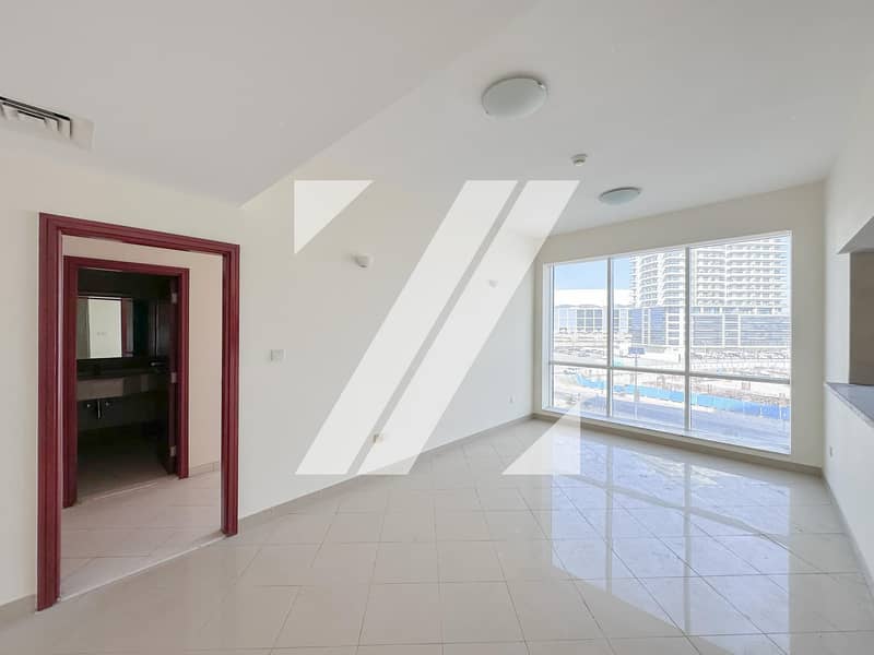 6 Cheques | Best Lay Out | Low Floor 6 Cheques | Best Lay Out | Low Floor
