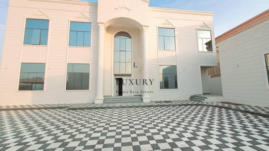 Villa for Rent in Al Marakhaniya, Al Ain - Brand New Perfect For Any Business Easy Access