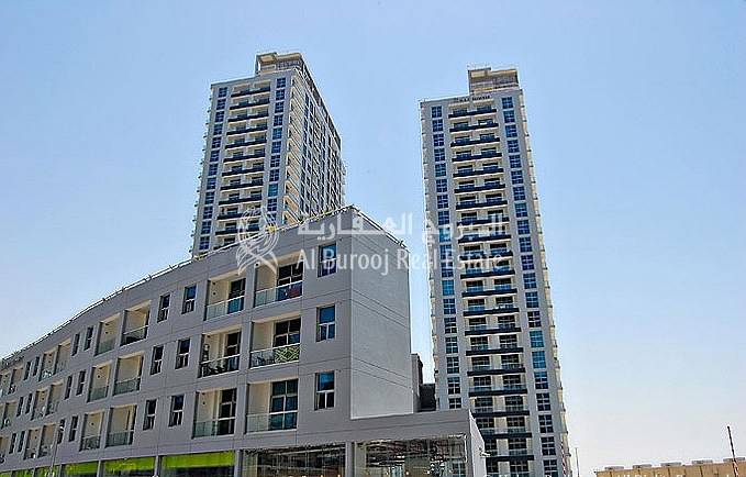 Deluxe 2BR in DEC Tower at Dubai Marina with Sea View