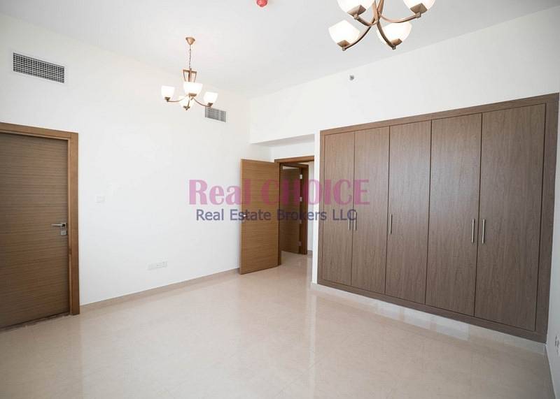 Well Maintained Huge 2BR Apartment|6 Chqs