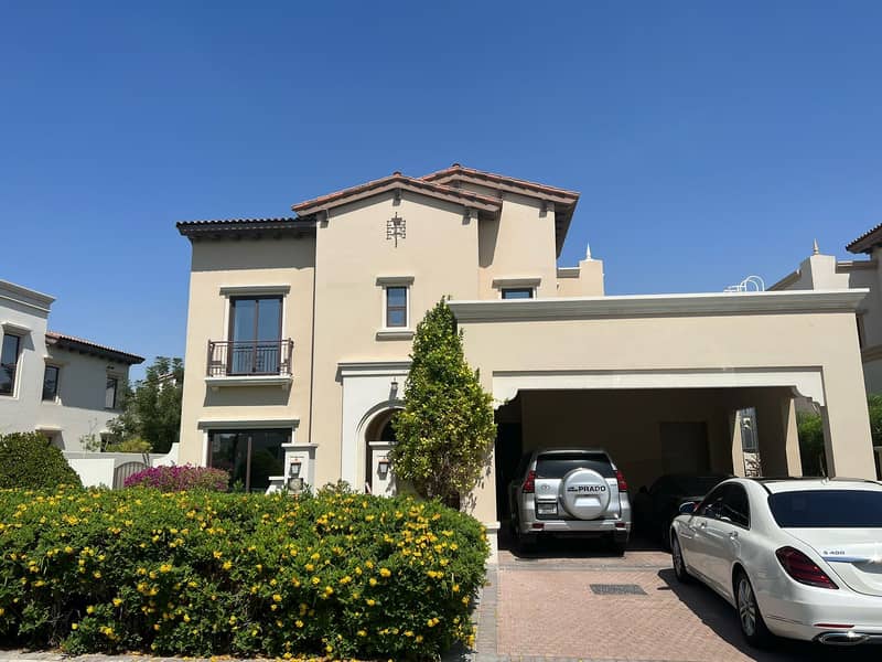 Spacious 4BR Villa With Landscaped Garden Spacious 4BR Villa With Landscaped Garden