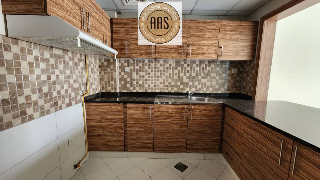 Stunning Layout! Fully family ! 1bhk With Balcony ! 52k Stunning Layout! Fully family ! 1bhk With Balcony ! 52k