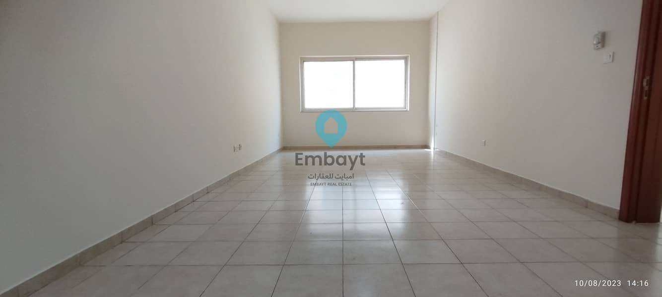 1BHK Apartment with 2 Baths | 55k 1BHK Apartment with 2 Baths | 55k