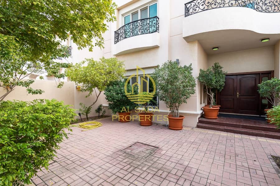 2 Villas With 10 Bed For Rent | Well Maintained | Great Location 2 Villas With 10 Bed For Rent | Well Maintained | Great Location