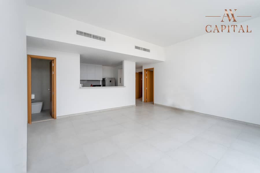 Genuine Resale | Facing Pool | Spacious Genuine Resale | Facing Pool | Spacious