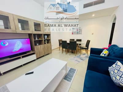 2 Bedroom Apartment for Rent in Al Khan, Sharjah - Sharjah Al Khan, two rooms, a hall, and two bathrooms, a good area, the price is 5000, including i