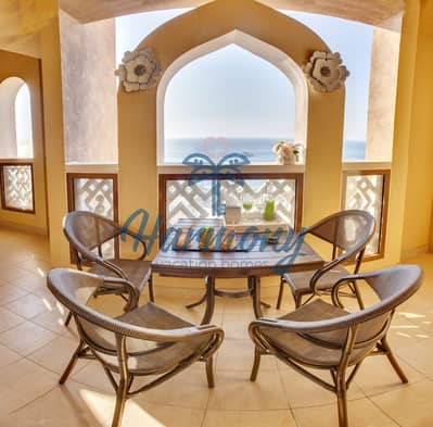 فلیٹ 2 غرفة نوم للايجار في نخلة جميرا، دبي - Beautiful balcony with calming sea view