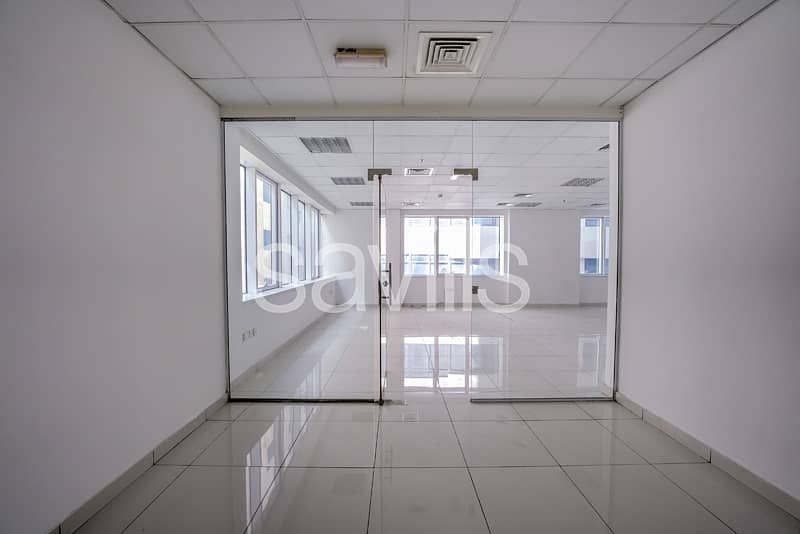 Open lay-out office for rent|Prime location|Corniche|Sharjah