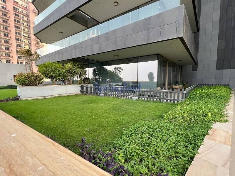 Huge Layout | Prime Location | VOT Huge Layout | Prime Location | VOT