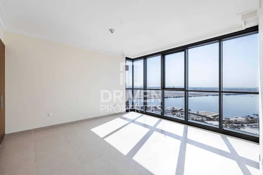 Burj Khalifa Skyline View | Spacious Apt Burj Khalifa Skyline View | Spacious Apt
