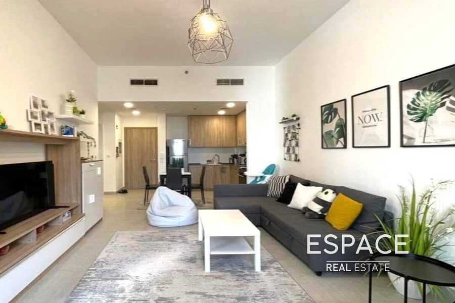 Stunning 1 Bedroom | Balcony | Pool View Stunning 1 Bedroom | Balcony | Pool View