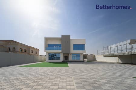 5 Bedroom Villa for Rent in Nad Al Sheba, Dubai - Spacious | Servant Block | Brand New