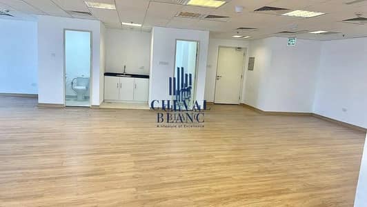Office for Rent in Jumeirah Lake Towers (JLT), Dubai - Spacious  Office || Near to Metro || Lake View