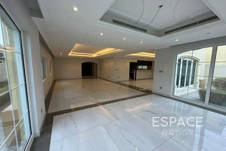 3 Bedroom Villa for Rent in Jumeirah Park, Dubai - Single Row | Upgarded | District6| Vacant
