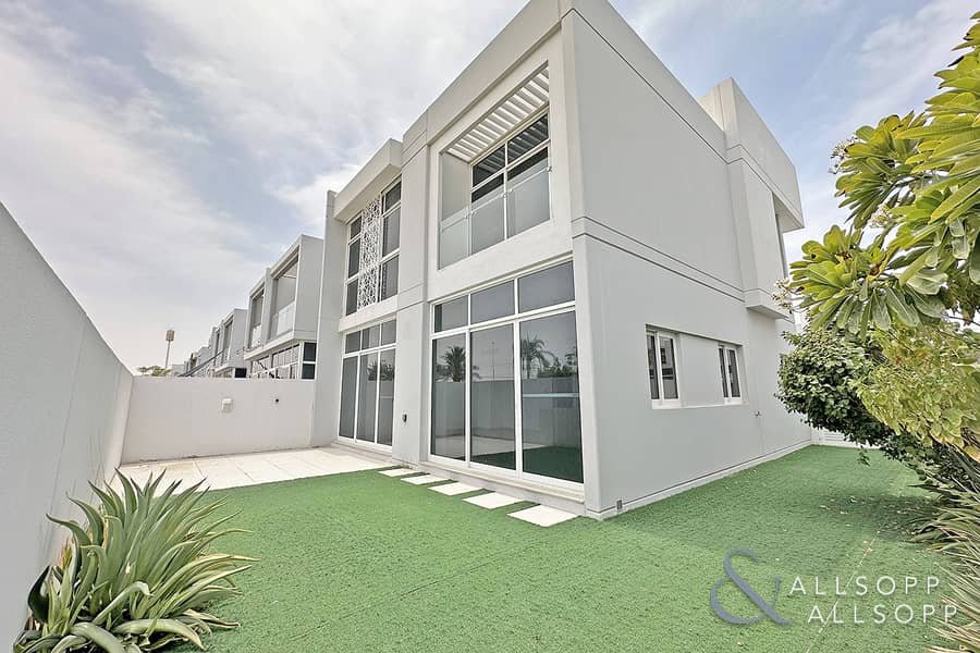 3 Bedrooms | Key in Hand | Corner Unit 3 Bedrooms | Key in Hand | Corner Unit