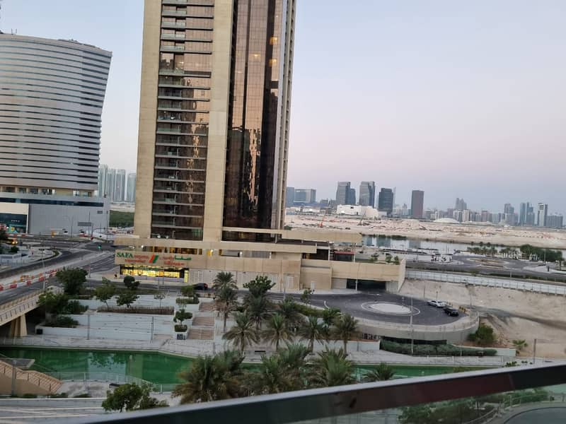 HIGH FLOOR APARTMENT WITH A STUNNING VIEW HIGH FLOOR APARTMENT WITH A STUNNING VIEW