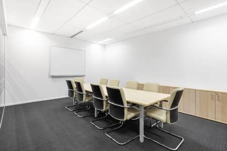 Office for Rent in Al Maryah Island, Abu Dhabi - Move into ready-to-use open plan office space for 10 persons in ABU DHABI, ADGM - AL Maqam Tower