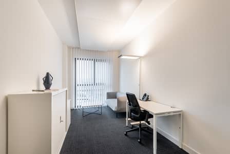 Office for Rent in Al Khan, Sharjah - Fully serviced private office space for you and your team in SHARJAH, Expo Centre