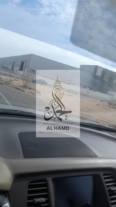 Industrial Land for Sale in Emirates Modern Industrial Area, Umm Al Quwain - For sale direct from the owner in Umm Al-Thoob new sanaya Main  TWo road Avaliabel  size 87000sqft two plot neighbor
