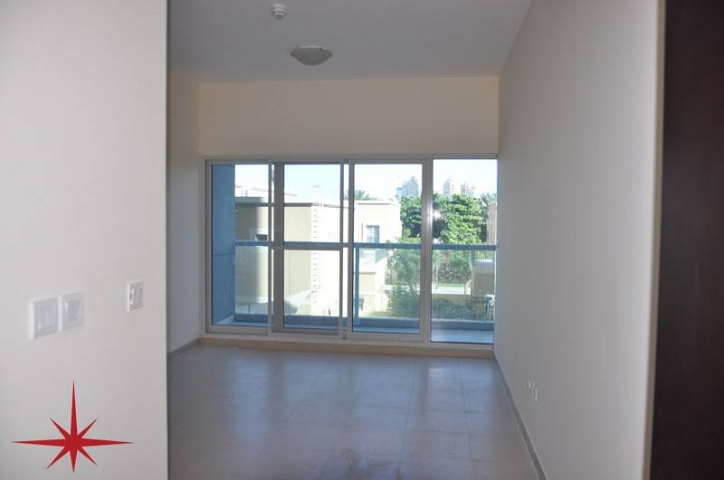 Large 1 BR in Le presidium Tower 2 facing The Villa Community