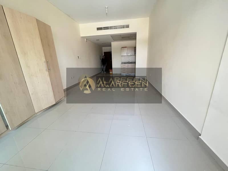 Spacious Studio | Quality Inside | Call Now Spacious Studio | Quality Inside | Call Now