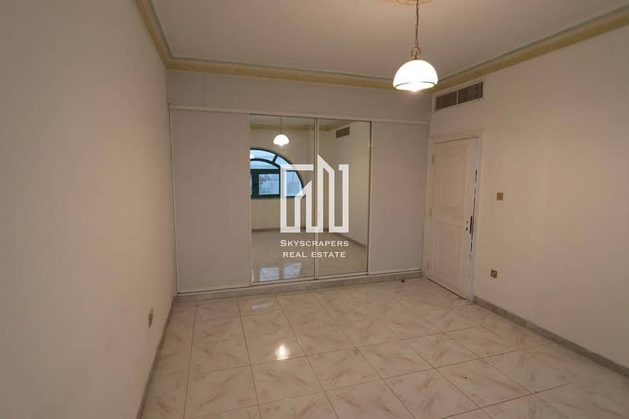فيلا تجارية في المنهل 299999 درهم - 7835247 فيلا تجارية في المنهل 299999 درهم - 7835247