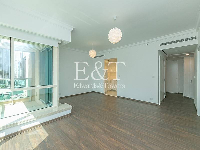 EXCLUSIVE! Stunning Upgraded 1BR+Study