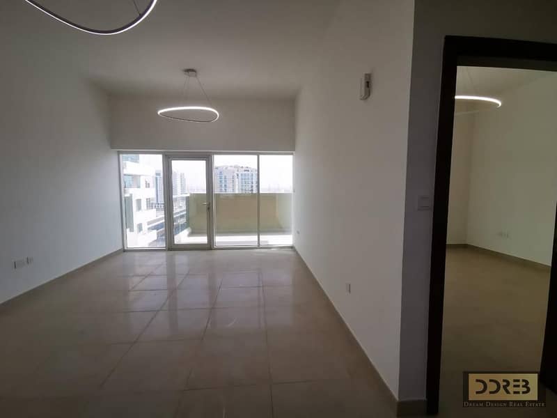 Chiller Free | Near Metro | Pool View Chiller Free | Near Metro | Pool View