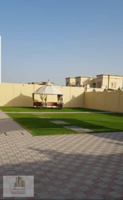 5 Bedroom Villa for Sale in Al Suyoh, Sharjah - Corner villa for sale in Al Suyoh 7 in the Emirate of Sharjah