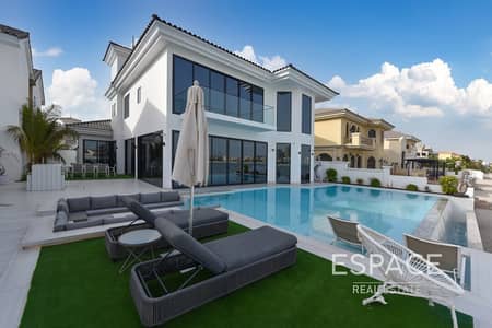 5 Bedroom Villa for Sale in Palm Jumeirah, Dubai - Ready Now | Upgraded 5 Bed Villa Skyline