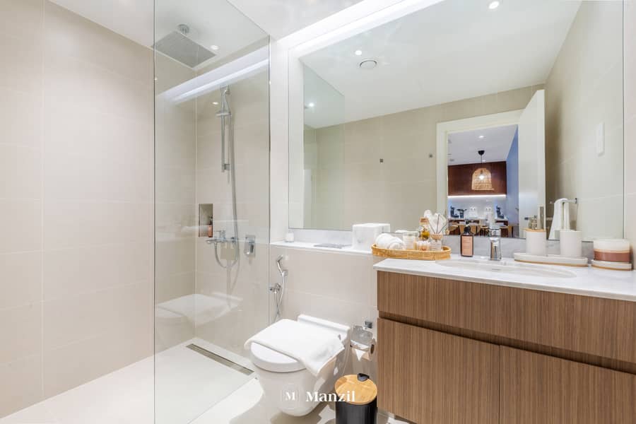 12 Bathroom Area