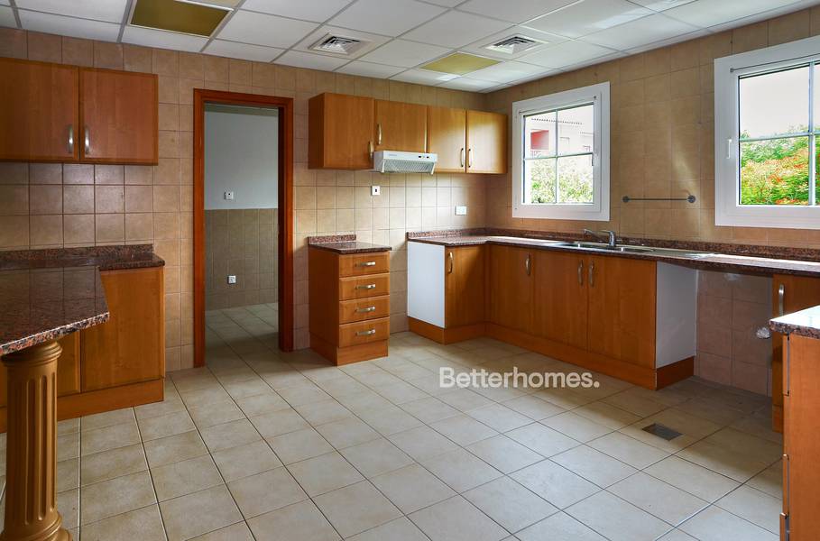 Beautiful 2 Bedroom For Sale - Garden West Beautiful 2 Bedroom For Sale - Garden West