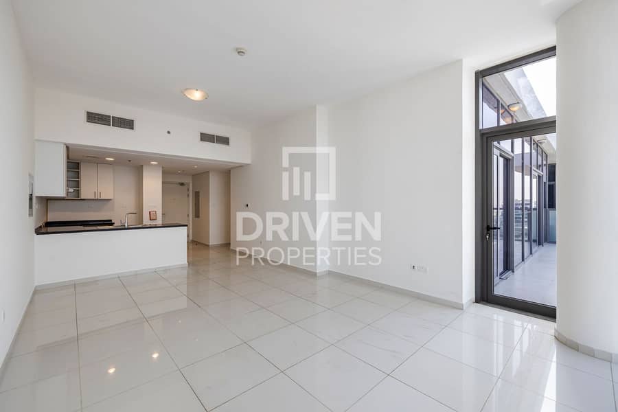 Spacious & Bright Apt | Ready To Move In Spacious & Bright Apt | Ready To Move In