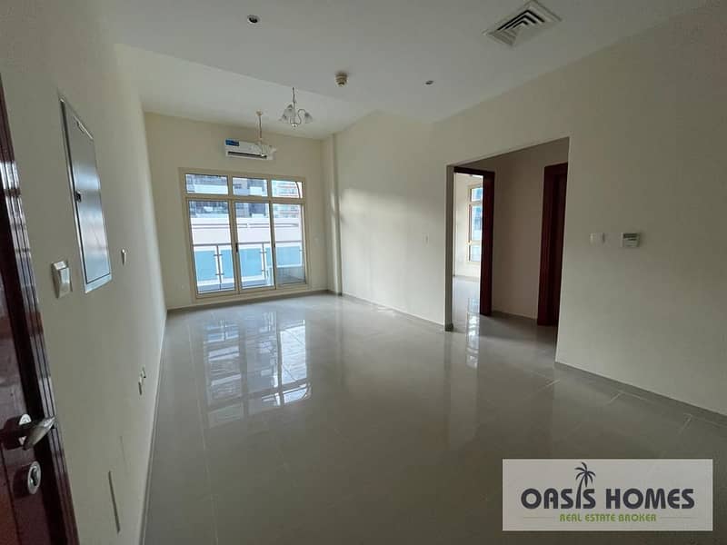 LARGE SIZE APARTMENT/2 BEDROOM/SEMI CLOSED KICHEN/BIG BALCONY LARGE SIZE APARTMENT/2 BEDROOM/SEMI CLOSED KICHEN/BIG BALCONY