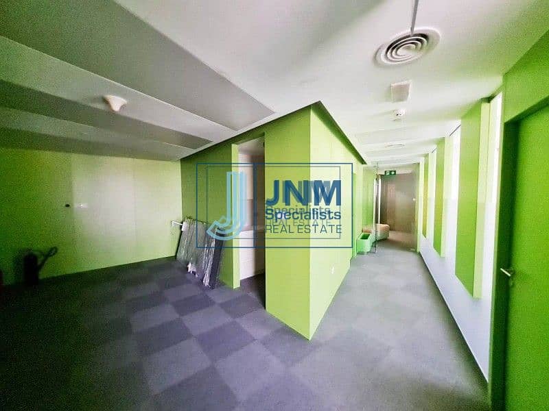 Bright Office|High Floor|Meadows view | Furniture removable