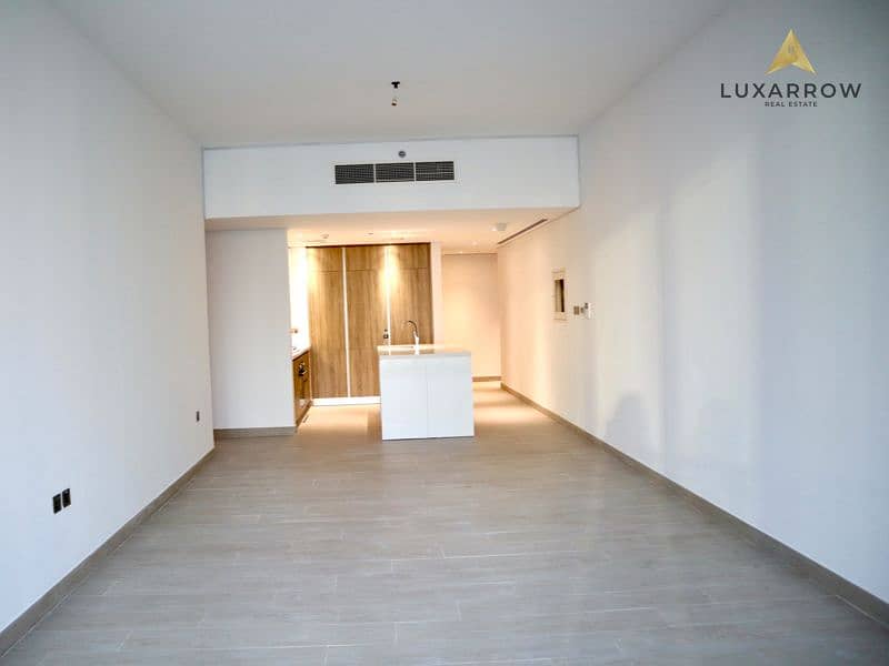 Exclusive Stunning Full Marina with a Study Room Exclusive Stunning Full Marina with a Study Room