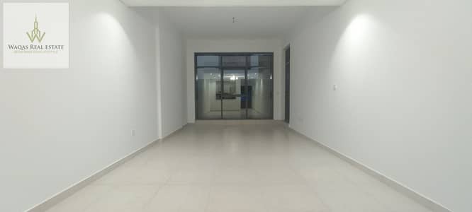 1 Bedroom Flat for Rent in Al Garhoud, Dubai - Brand new huge size with seperate laundry space