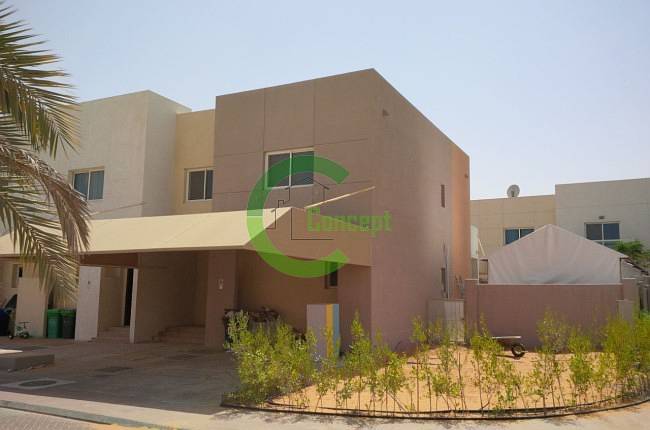 Modern 2BR Villa with Yard Modification Modern 2BR Villa with Yard Modification