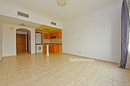 Beautiful Studio | Garden West | Vacant Beautiful Studio | Garden West | Vacant