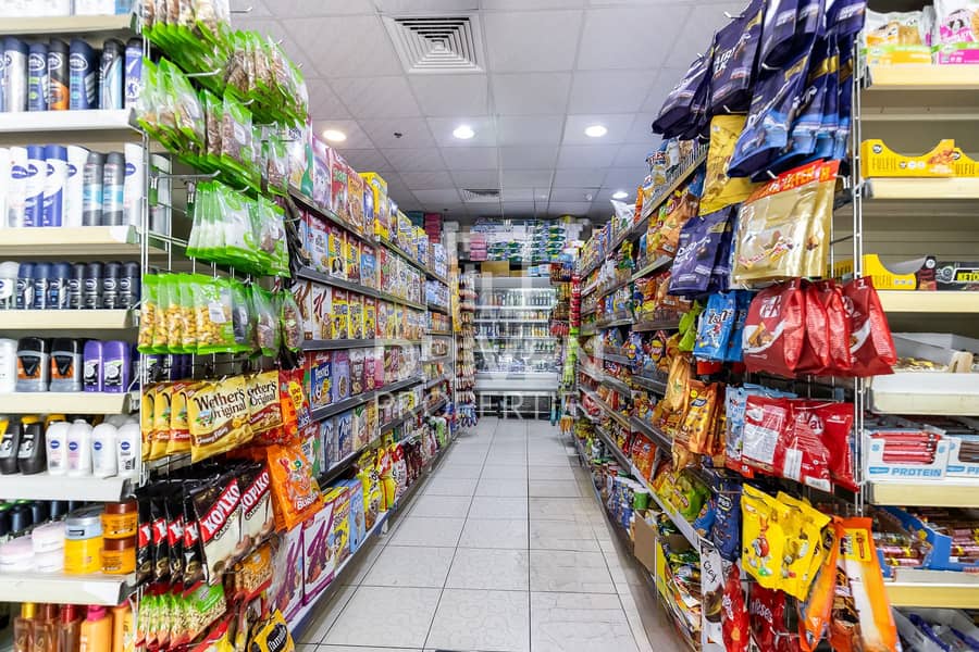 Spacious Retail Shop in Premium Location Spacious Retail Shop in Premium Location