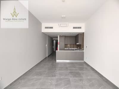 Brand New Building Separate laundry space with Huge zie Apartment
